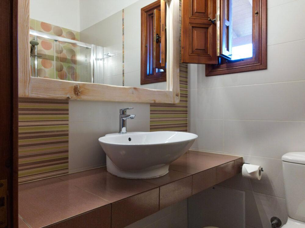 Patmos-rooms-GLKE2605 scaled e1680171507362